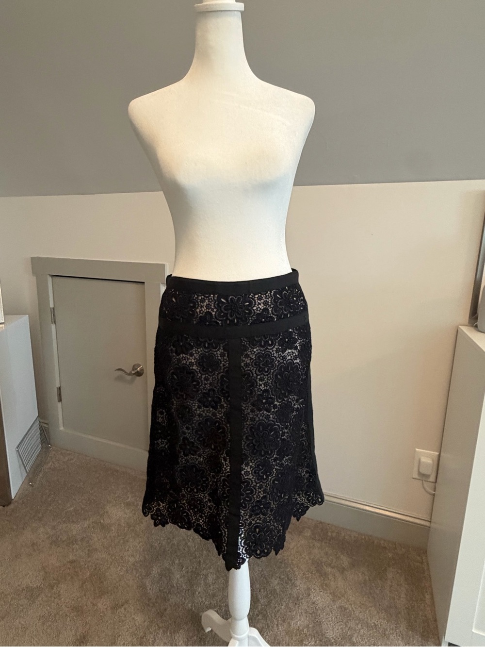 CHANEL 04P Vintage Black Guipure Floral Lace Silk Lined Midi Skirt Fr 38 US 6